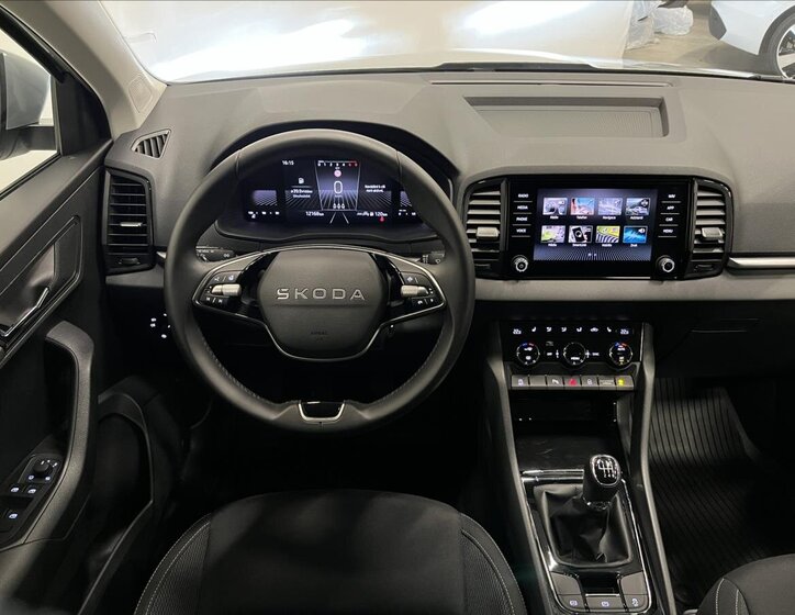 Škoda Karoq SUV 1,5 l 110 kw