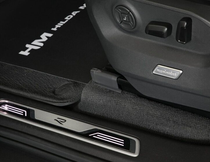 Volkswagen Touareg SUV / Terénní 3,0 l 210 kw