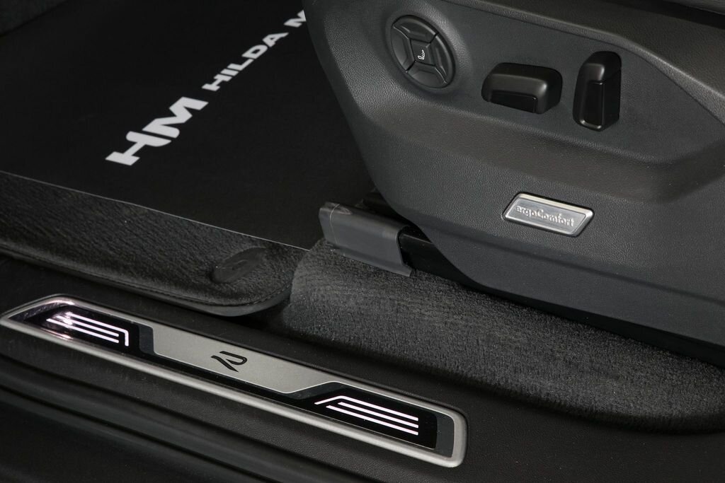 Volkswagen Touareg SUV / Terénní 3,0 l 210 kw