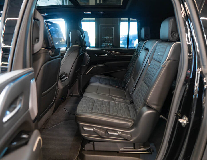 Cadillac Escalade SUV / Terénní 6,2 l 313 kw