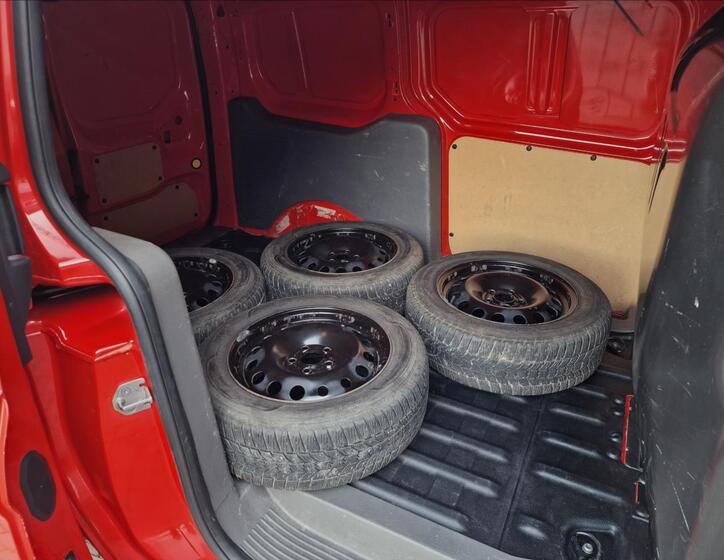 Ford Transit Connect 16