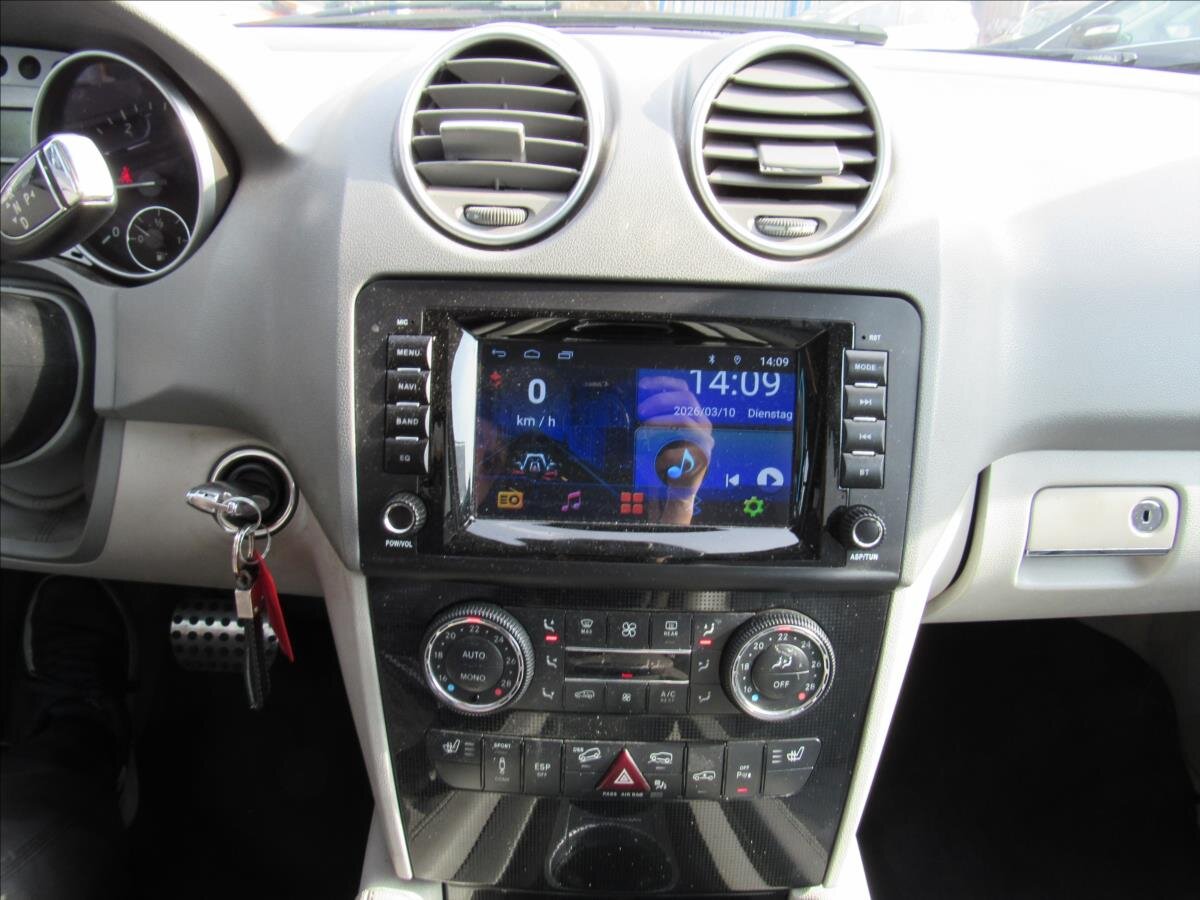 Mercedes-Benz Třídy M SUV / Terénní 3,0 l 165 kw