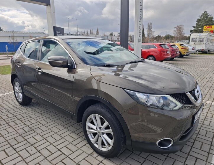 Nissan Qashqai SUV / Terénní 1,2 l 85 kw