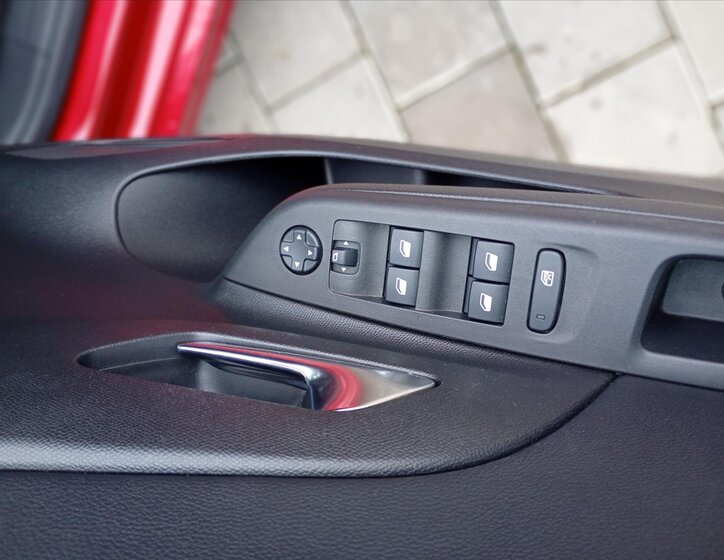 Opel Corsa Hatchback 1,2 l 74 kw