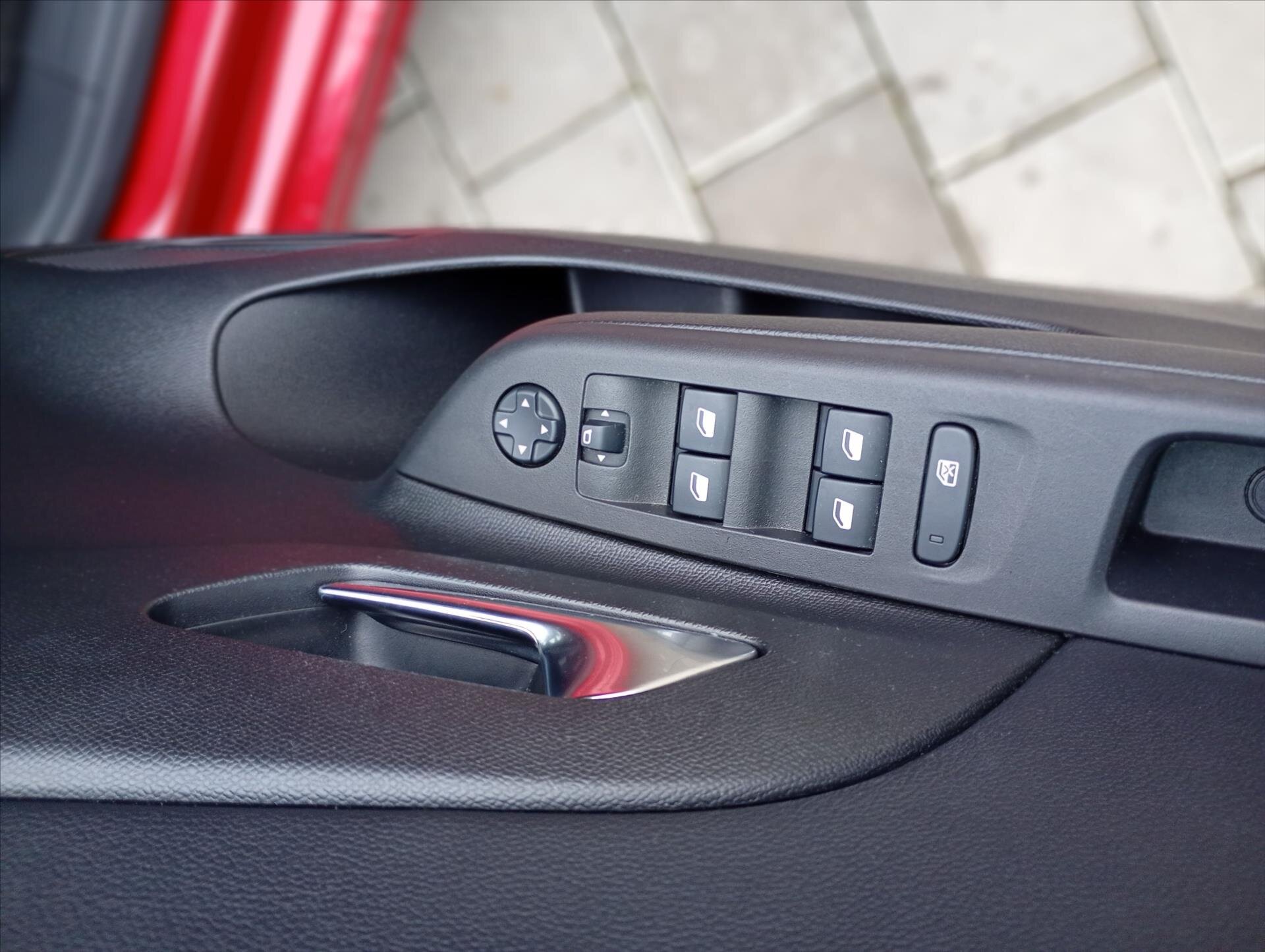 Opel Corsa Hatchback 1,2 l 74 kw