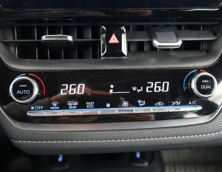 Toyota Corolla Kombi 2,0 l 112 kw