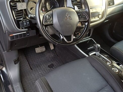 Mitsubishi Outlander SUV / Terénní 0,0 0