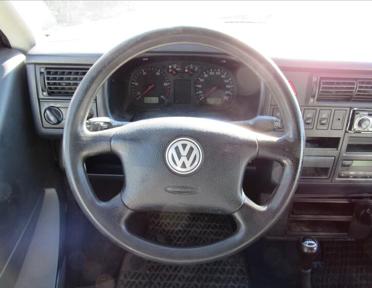 Volkswagen Caravelle Kombi 2,5 l 75 kw