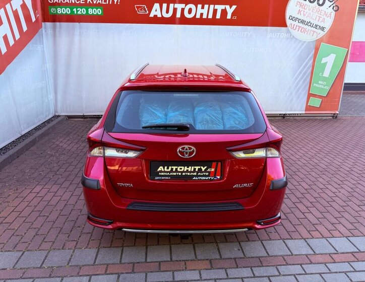 Toyota Auris Kombi 1,2 l 86 kw