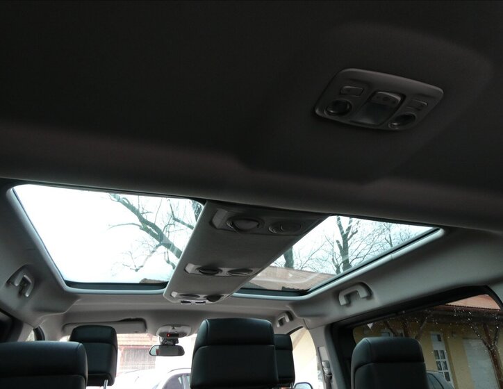 Peugeot Traveller MPV 2,0 l 130 kw