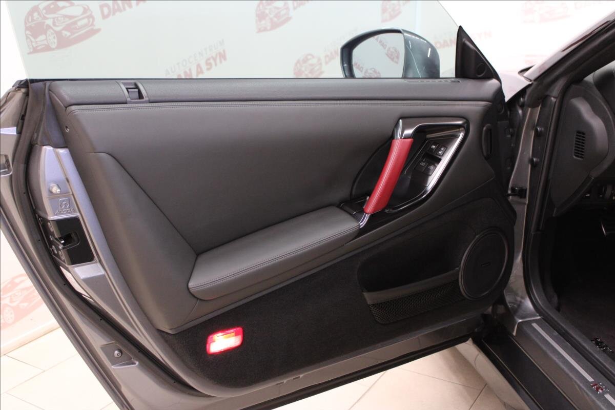 Nissan GT-R Kupé 3,8 l 390 kw