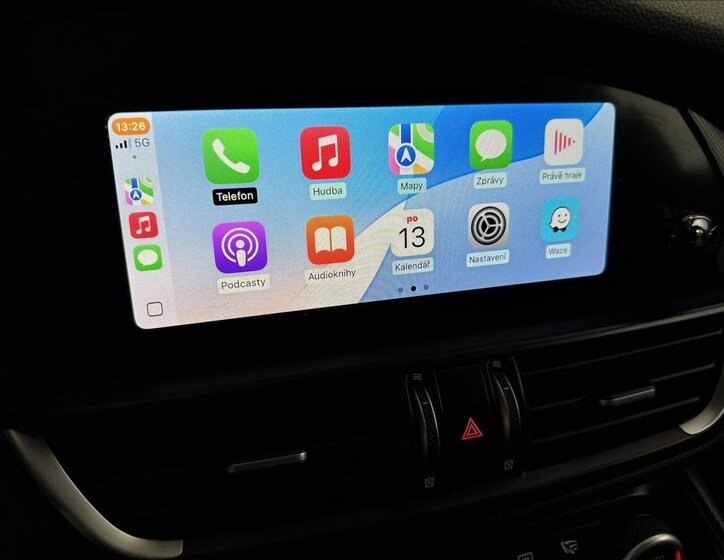 Alfa Romeo Giulia Sedan / Limuzína 2,0 l 206 kw