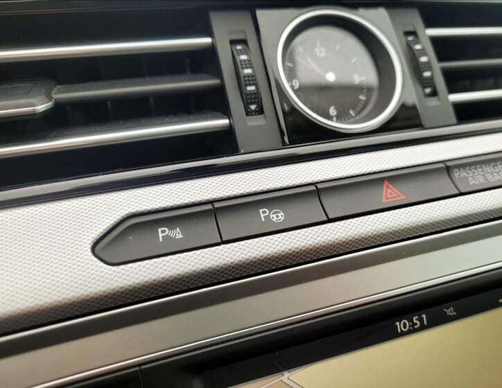 Volkswagen Passat Kombi 1,6 l 88 kw