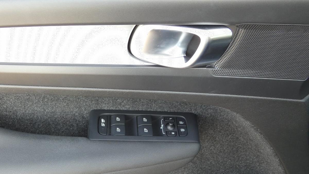 Volvo XC40 SUV / Terénní 1,5 l 95 kw