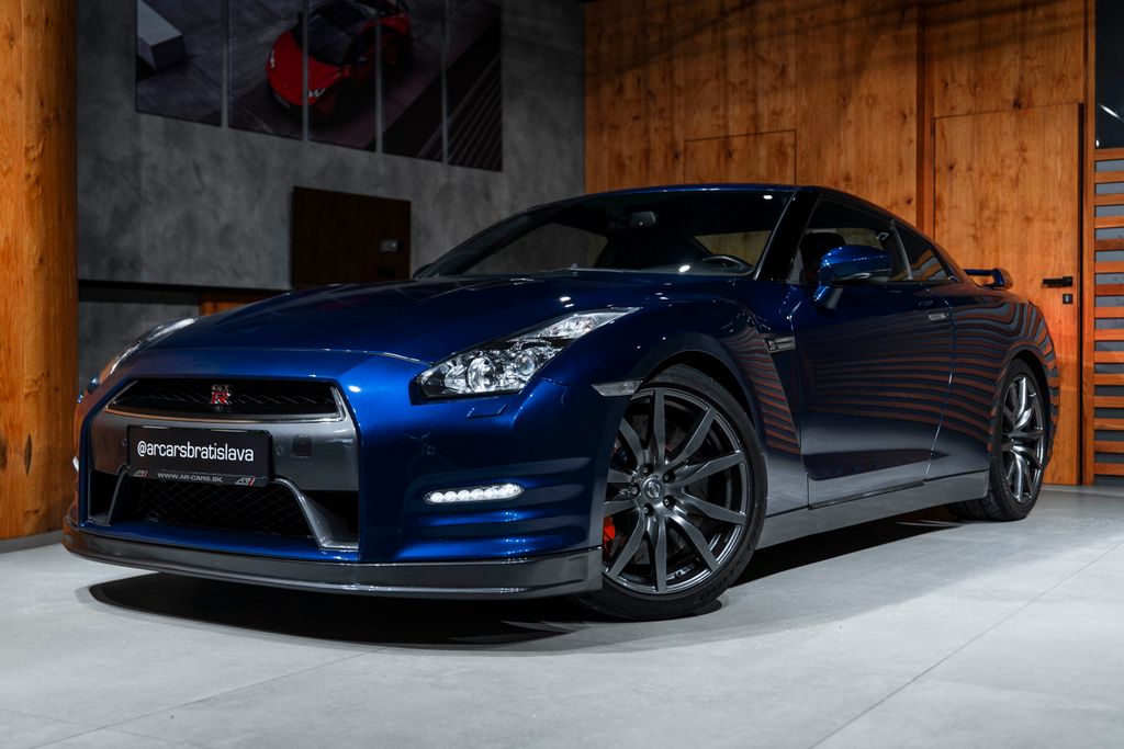 Nissan GT-R