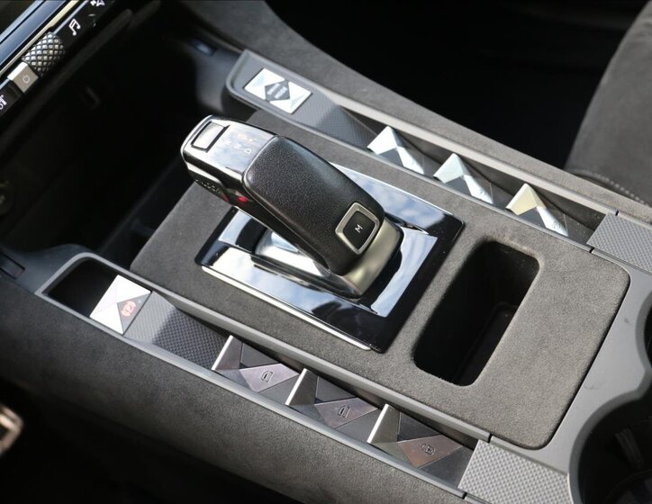 DS Automobiles DS7 Crossback Kombi 2,0 l 130 kw
