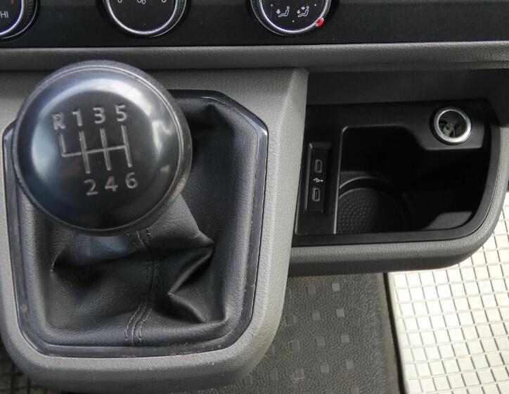 Volkswagen Transporter 15