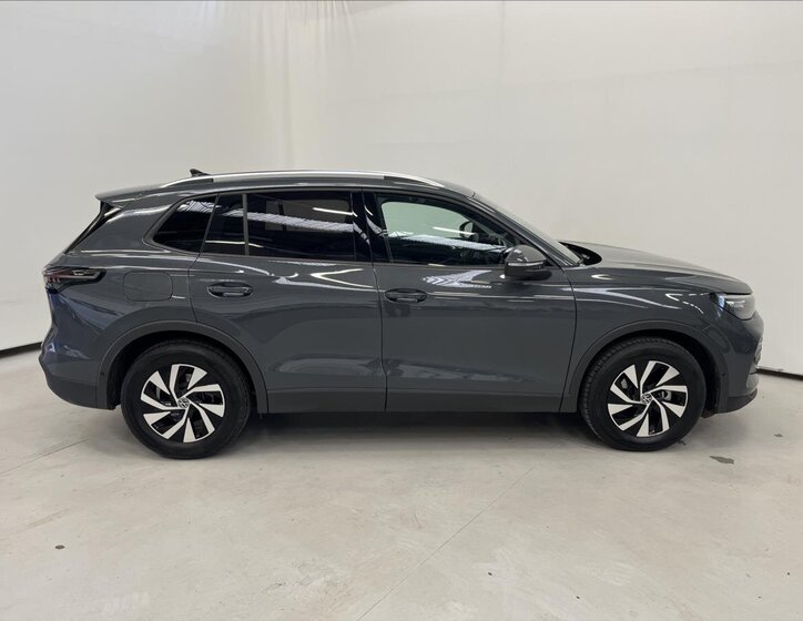 Volkswagen Tiguan SUV 1,5 l 96 kw