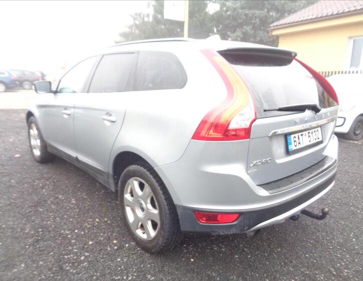 Volvo XC60 4
