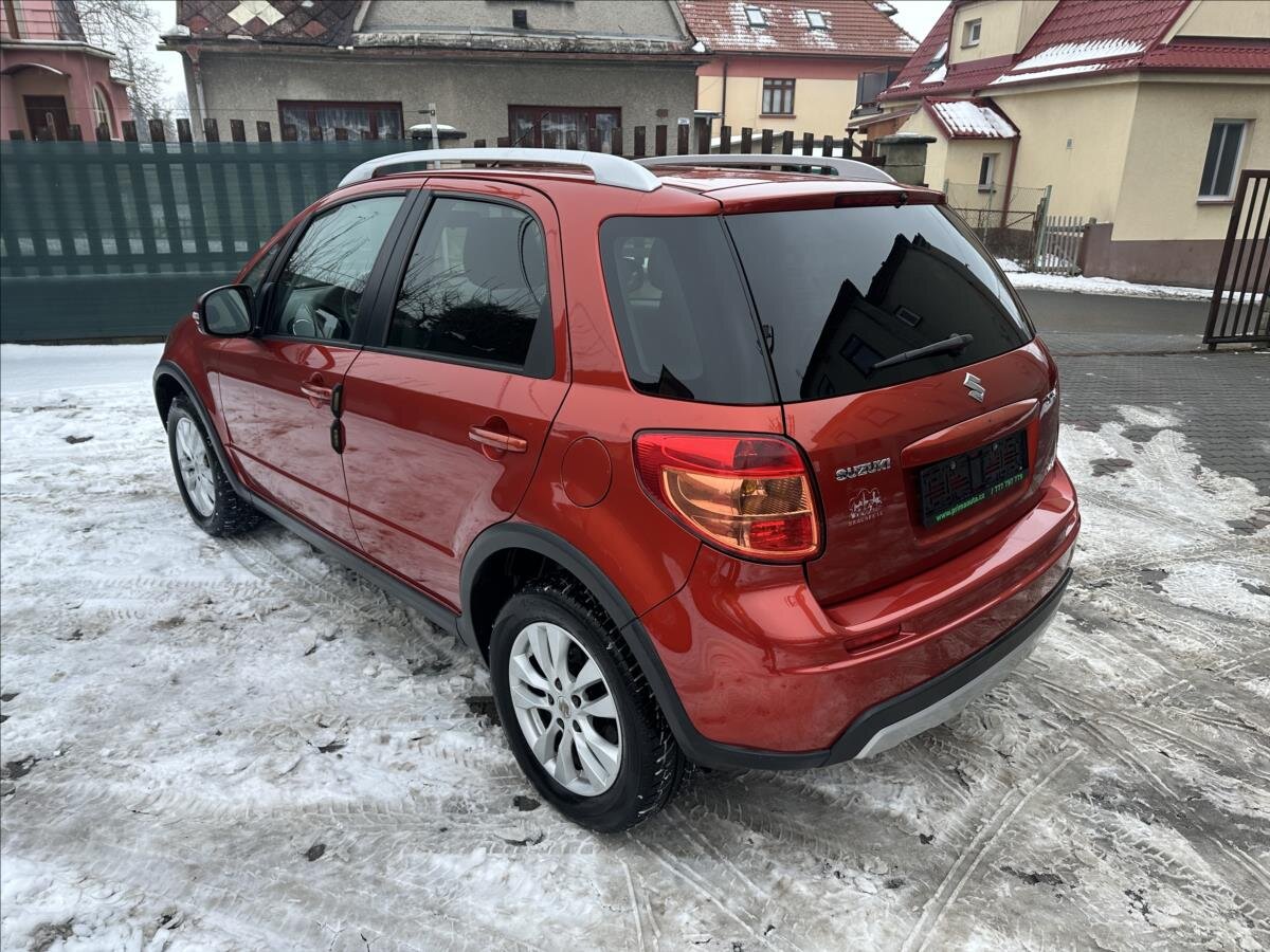 Suzuki SX4 Hatchback 1,6 l 88 kw