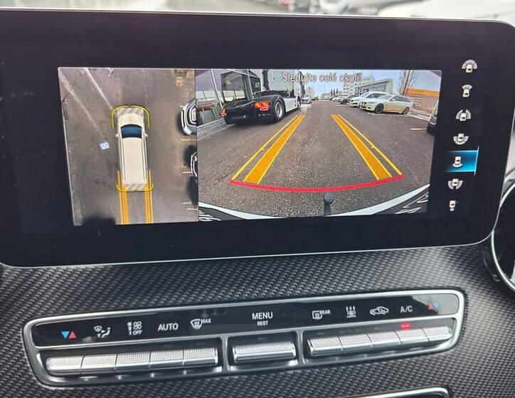 Mercedes-Benz Třídy V 12