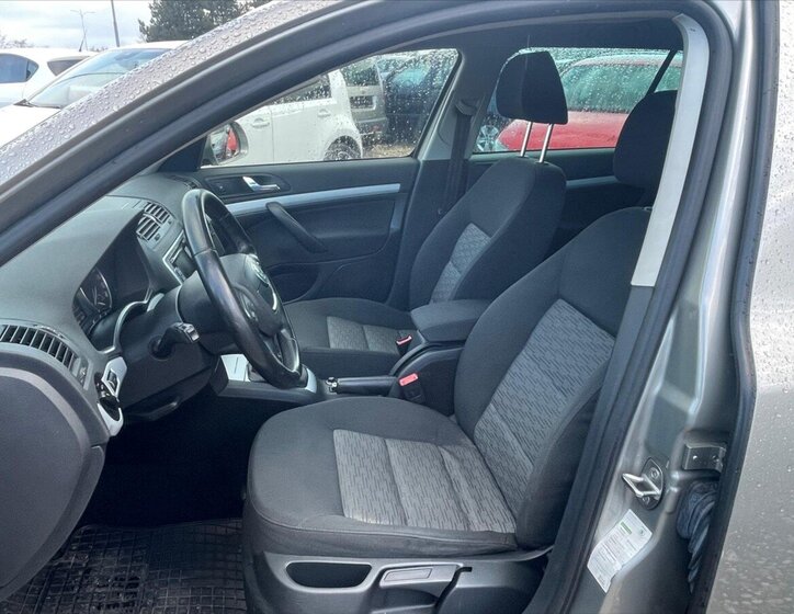 Škoda Octavia Kombi 1,6 l 77 kw