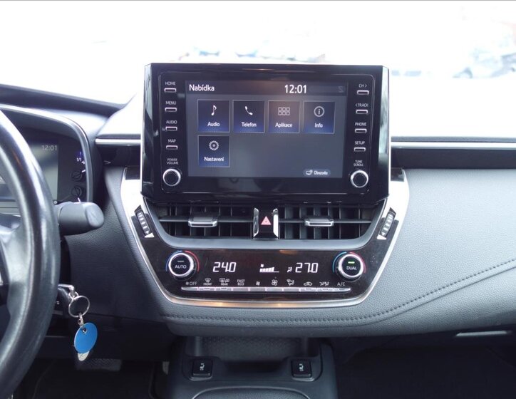 Toyota Corolla Sedan / Limuzína 1,6 l 97 kw