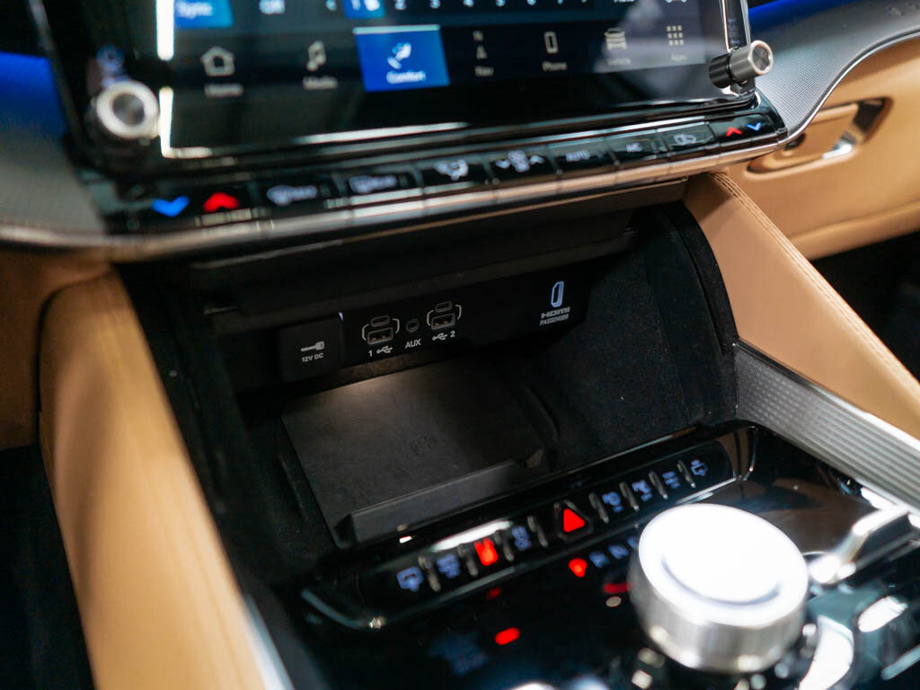 Jeep Grand Wagoneer SUV 6,4 l 351 kw