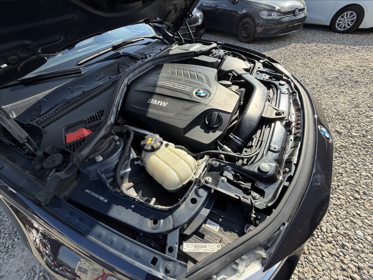 BMW Řada 3 Sedan 3,0 l 225 kw