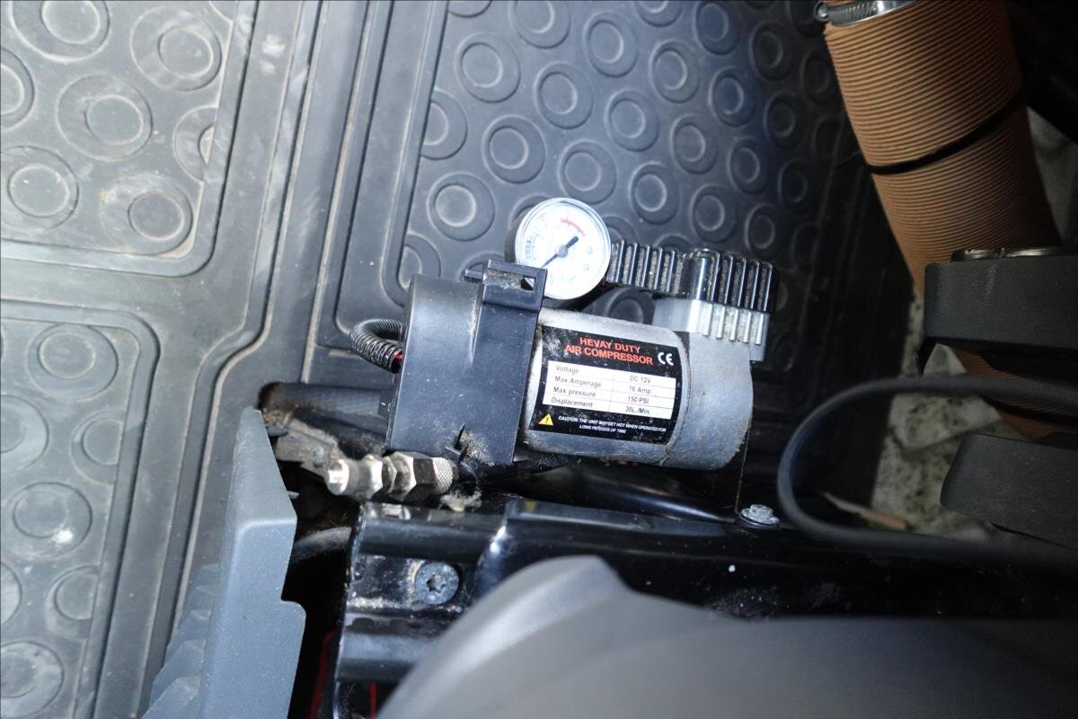 Peugeot Boxer Valník 2,2 l 121 kw