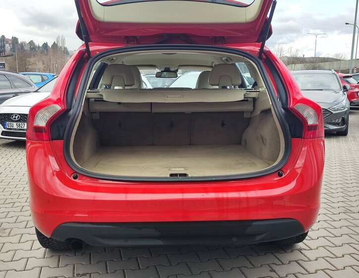 Volvo V60 Kombi 2,0 l 120 kw