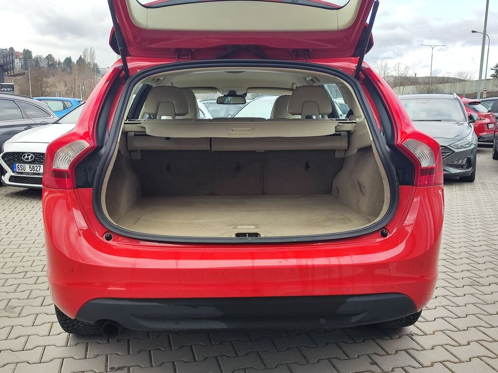 Volvo V60 Kombi 2,0 l 120 kw