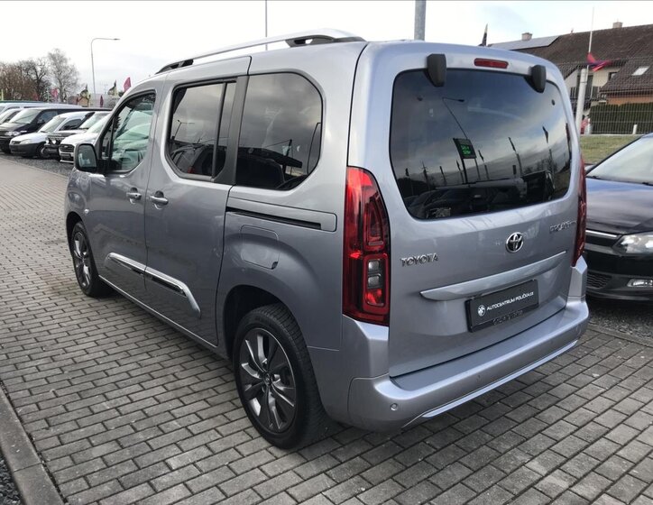 Toyota ProAce City Verso Kombi 1,5 l 96 kw