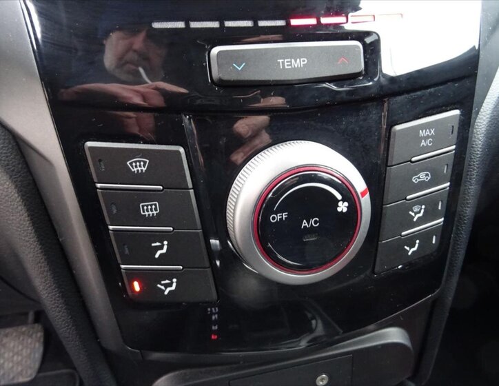 SsangYong XLV SUV 1,6 l 94 kw