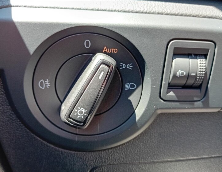 Volkswagen T-Cross Hatchback 999,0 85 kw