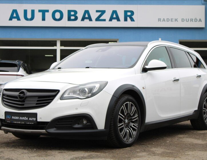 Opel Insignia 1