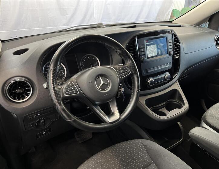 Mercedes-Benz Vito 9