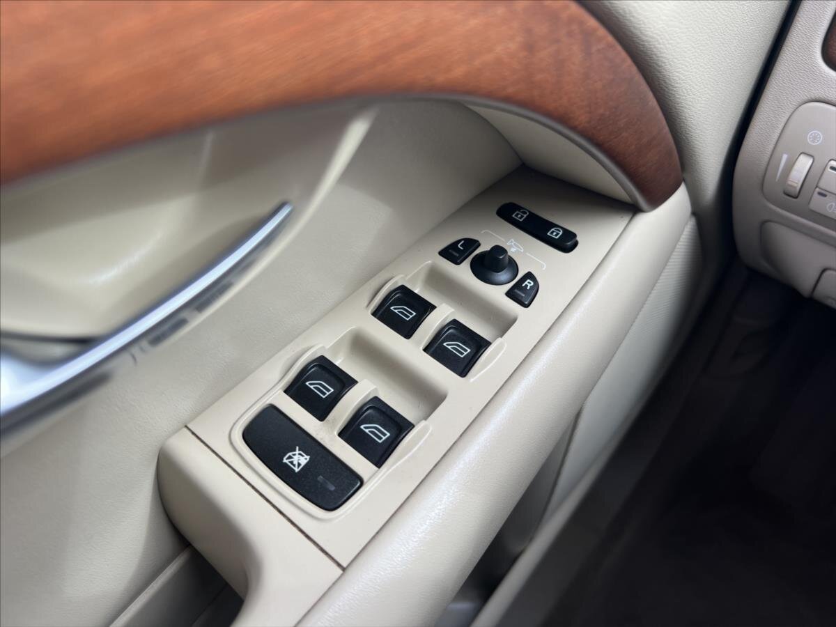 Volvo V70 Kombi 2,4 l 136 kw