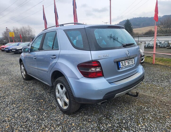 Mercedes-Benz Třídy M SUV / Terénní 3,5 l 200 kw
