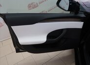 Tesla Model S Hatchback 0,0 493 kw