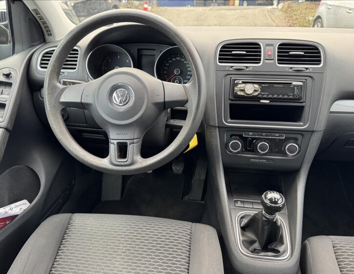 Volkswagen Golf Hatchback 1,6 l 77 kw