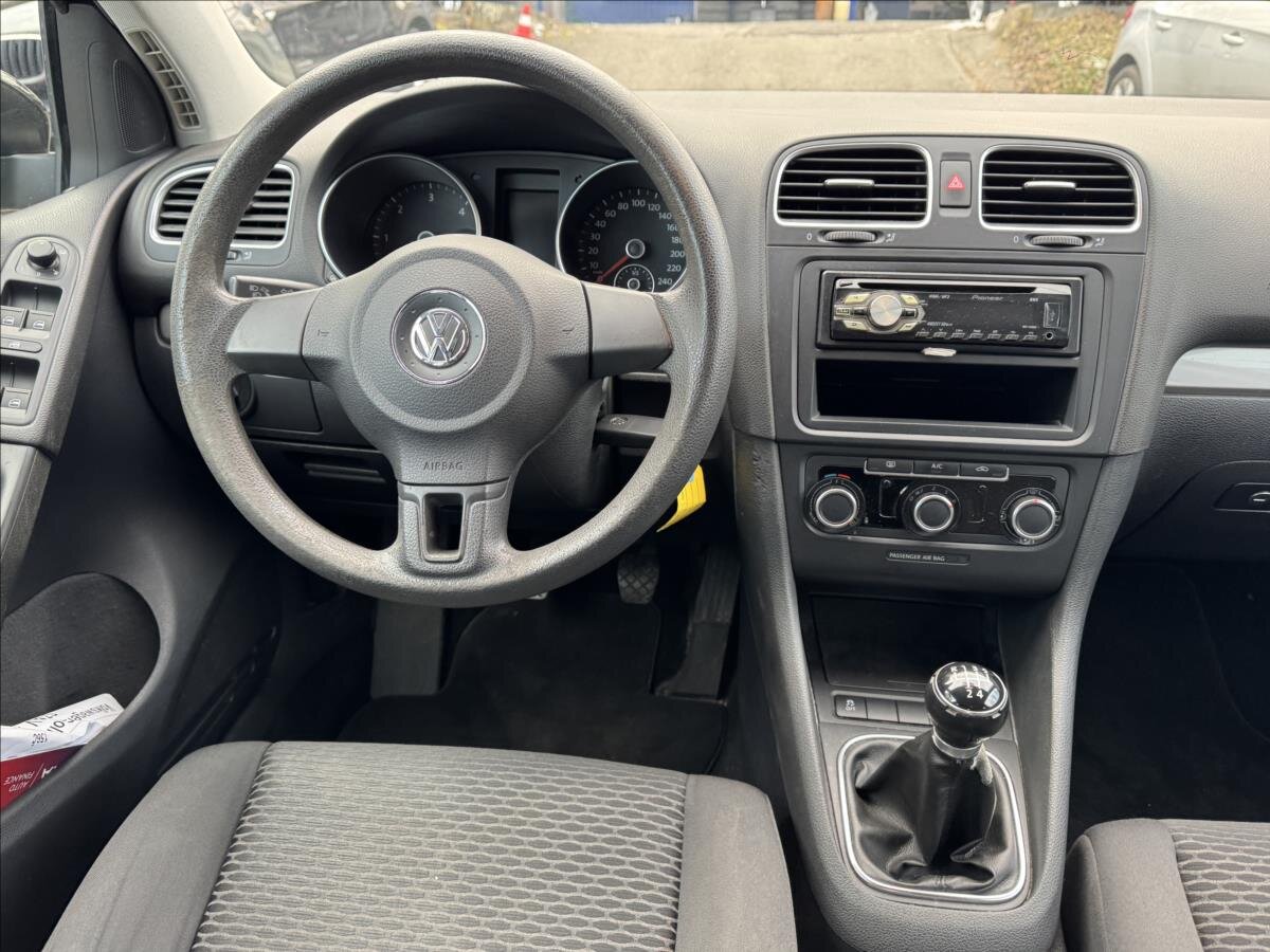 Volkswagen Golf Hatchback 1,6 l 77 kw