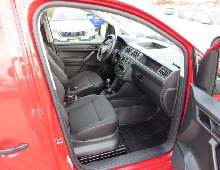 Volkswagen Caddy Skříň 1,4 l 81 kw