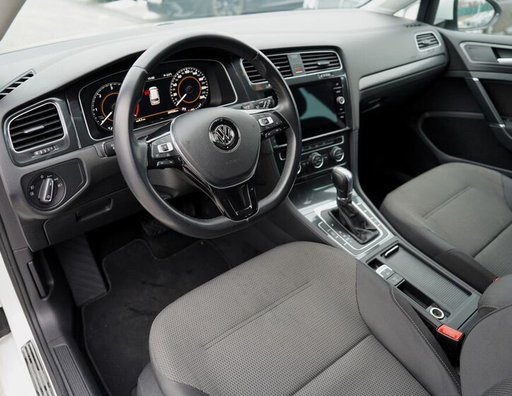 Volkswagen Golf Kombi 1,6 l 85 kw