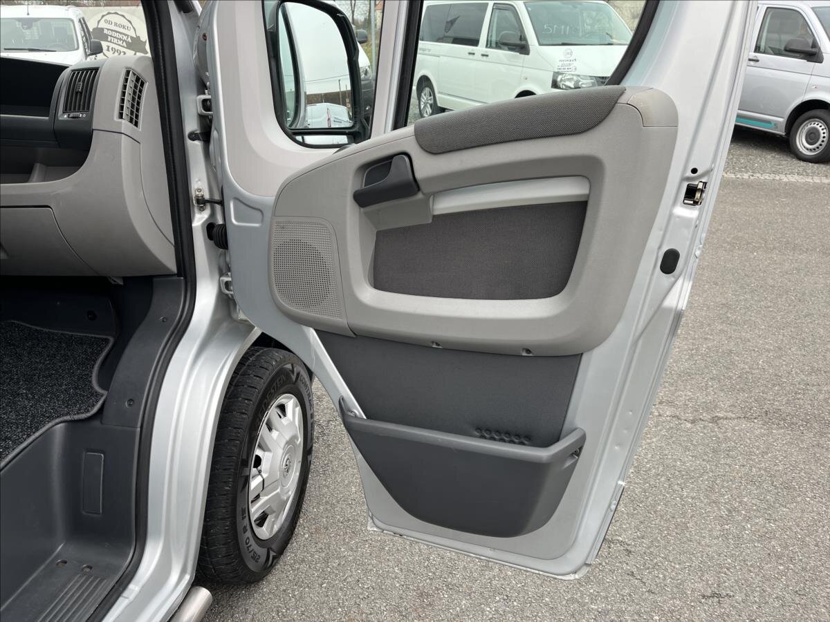 Peugeot Boxer Kombi 2,2 l 88 kw