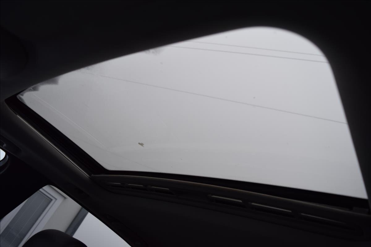 Mercedes-Benz Třídy R Kombi 3,0 l 140 kw