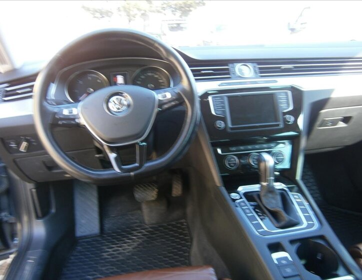 Volkswagen Passat Kombi 2,0 l 110 kw