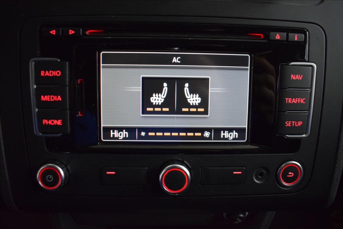 Volkswagen Touran MPV 1,6 l 77 kw