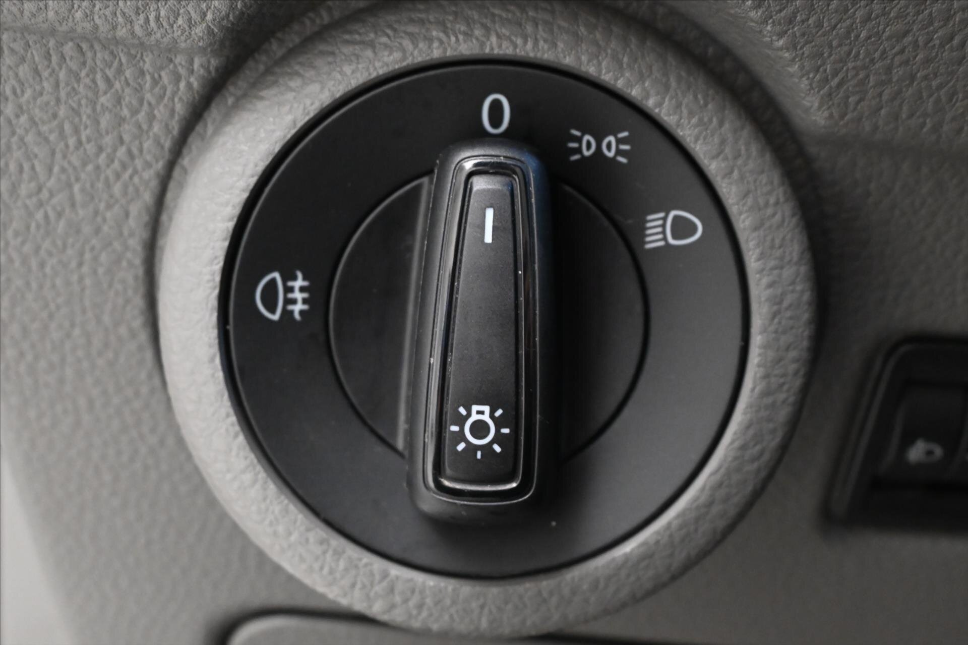 Volkswagen Transporter Skříň 2,0 l 81 kw