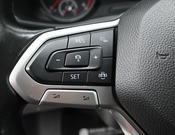 Volkswagen Transporter Skříň 2,0 l 110 kw